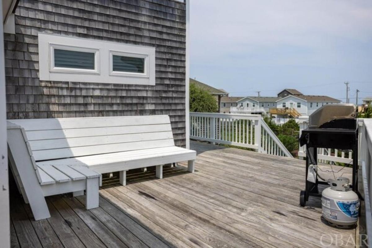 Picture of Home For Sale in Kitty Hawk, North Carolina, United States