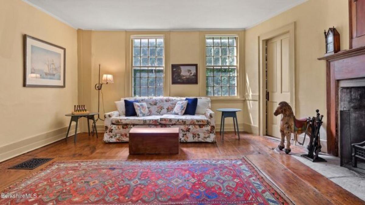 Picture of Home For Sale in Tyringham, Massachusetts, United States