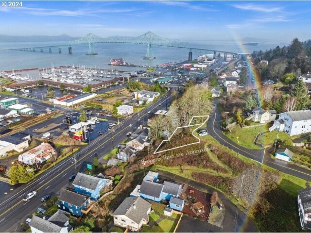 Picture of Residential Land For Sale in Astoria, Oregon, United States