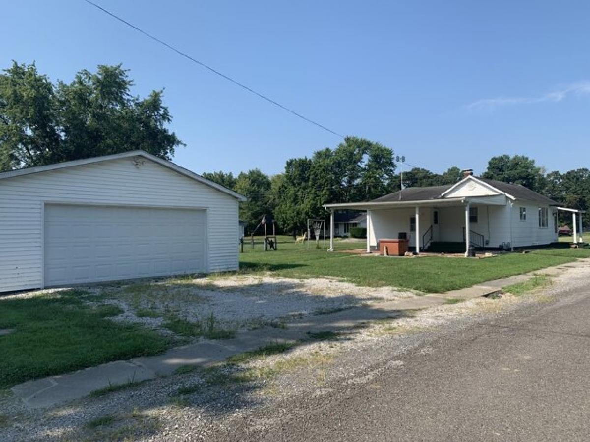 Picture of Home For Sale in Wilsonville, Illinois, United States