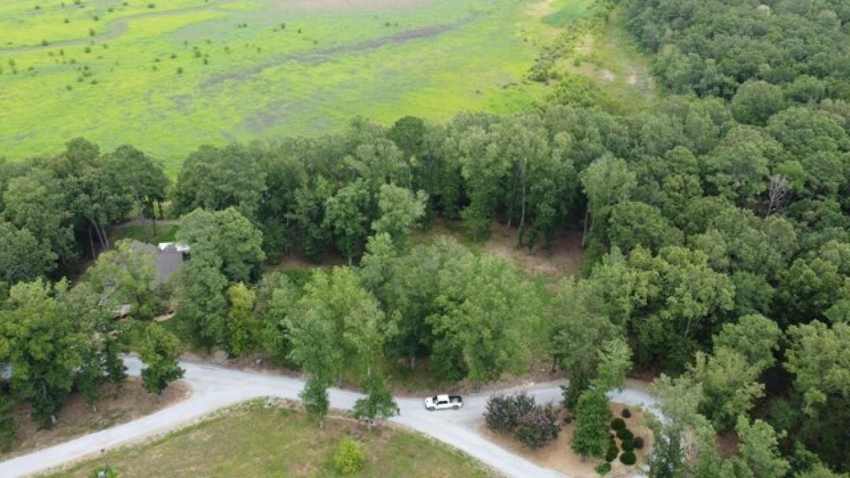 Picture of Residential Land For Sale in Starkville, Mississippi, United States