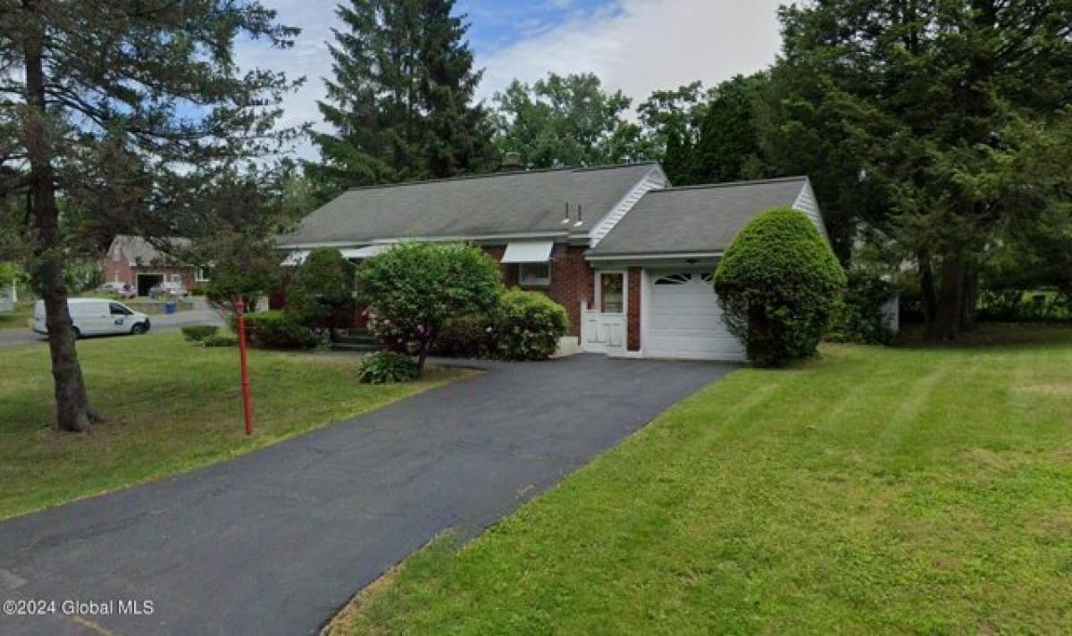 Picture of Home For Rent in Latham, New York, United States