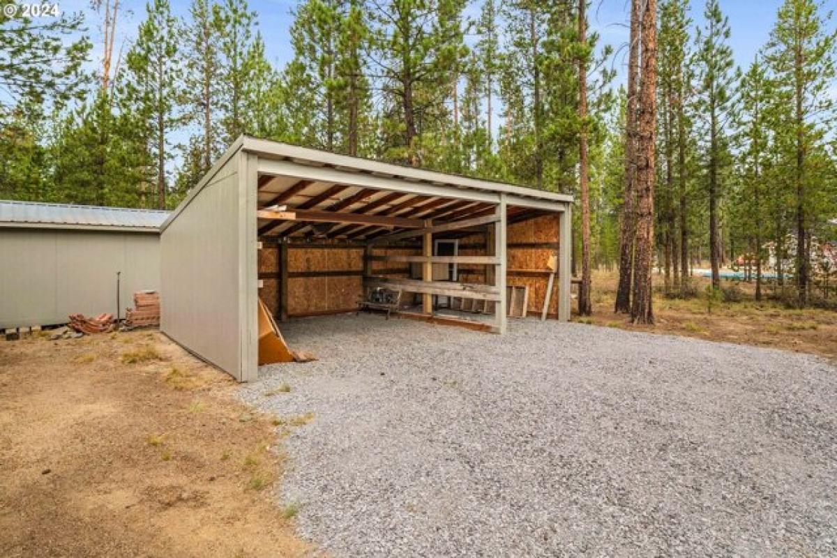 Picture of Home For Sale in La Pine, Oregon, United States