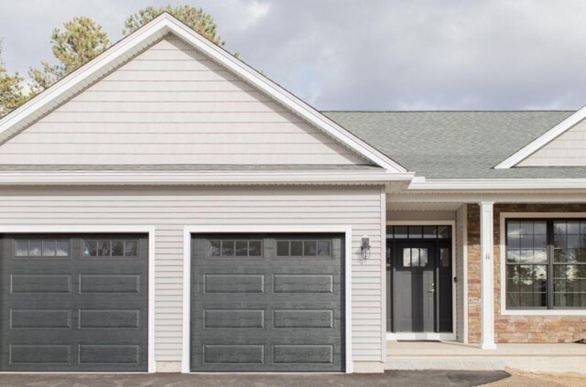 Picture of Home For Sale in Granby, Massachusetts, United States