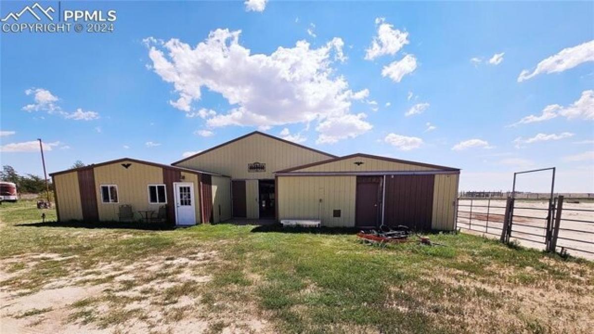 Picture of Home For Sale in Yoder, Colorado, United States