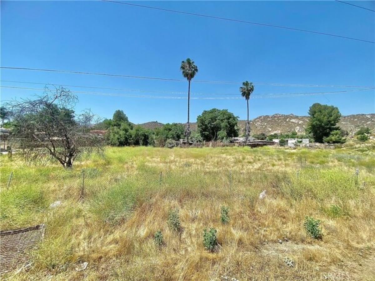 Picture of Residential Land For Sale in Homeland, California, United States