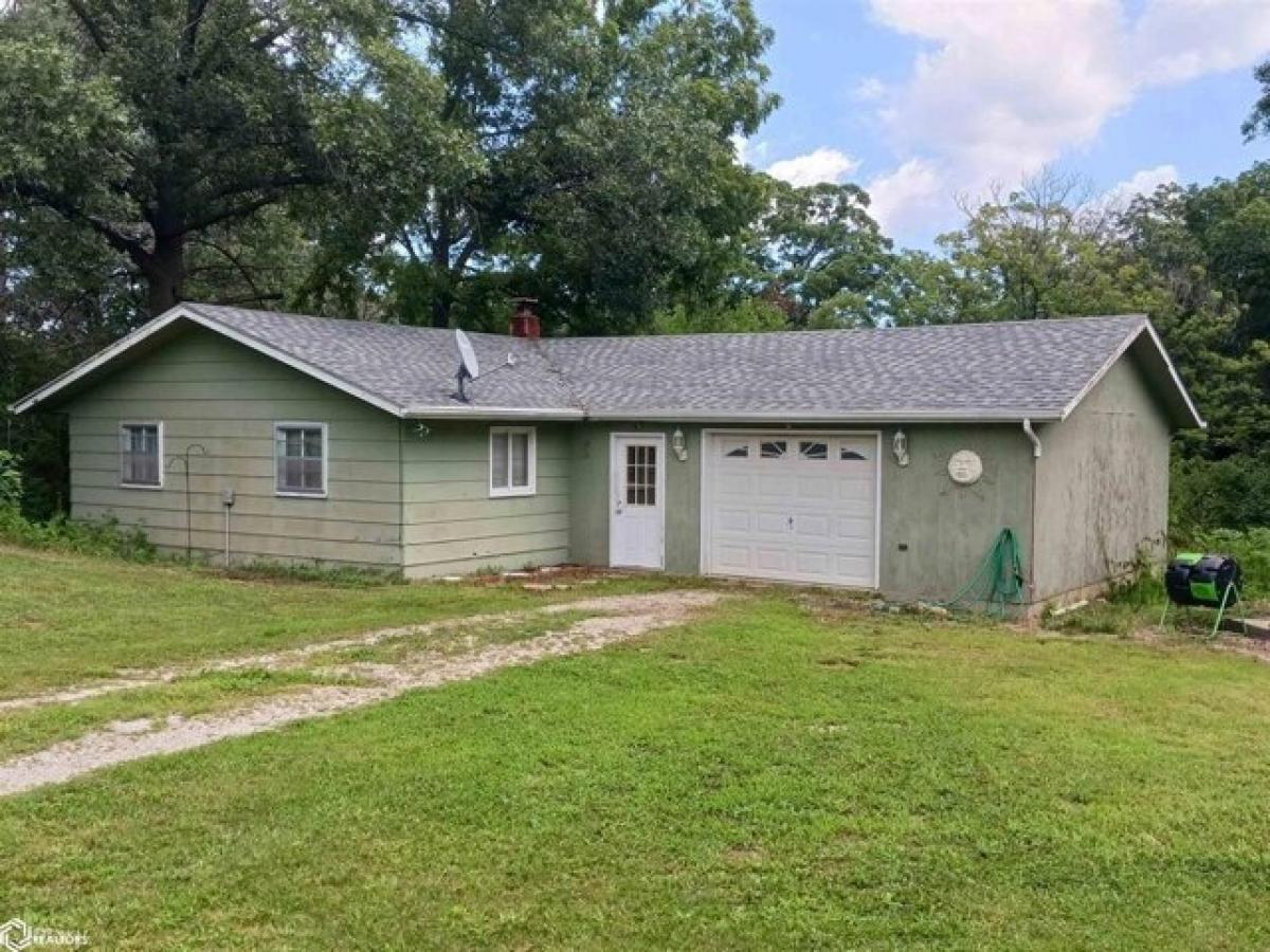 Picture of Home For Sale in Ottumwa, Iowa, United States