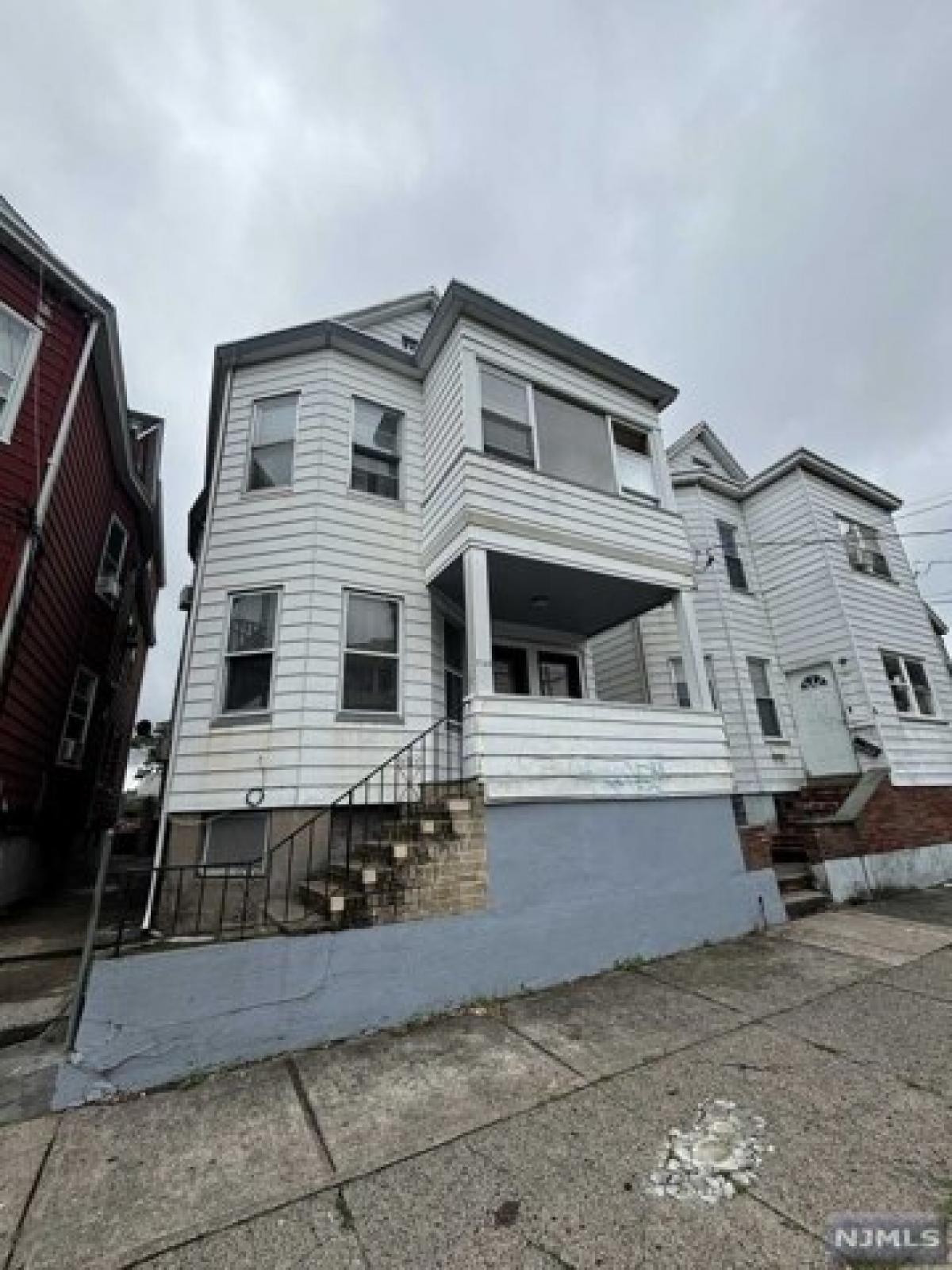 Picture of Home For Rent in Paterson, New Jersey, United States