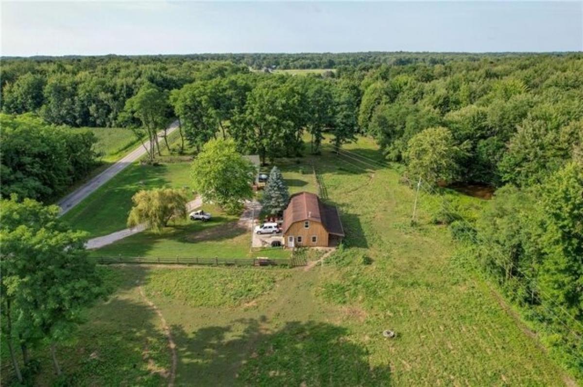 Picture of Home For Sale in Albion, Pennsylvania, United States