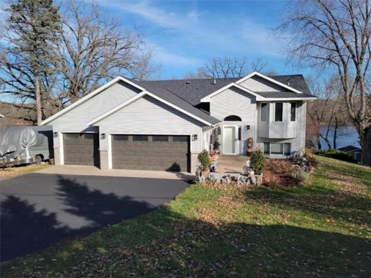 Picture of Home For Sale in Sartell, Minnesota, United States