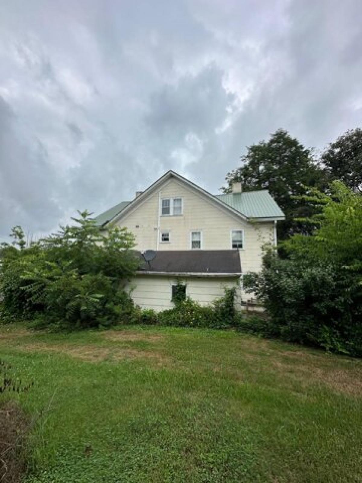 Picture of Home For Sale in Summersville, West Virginia, United States