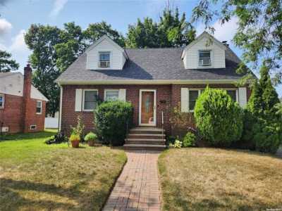 Home For Sale in Roosevelt, New York