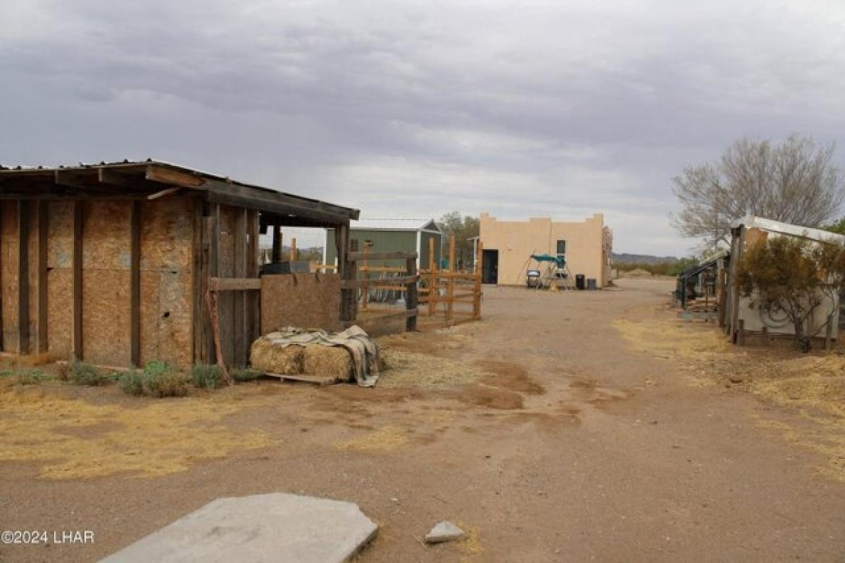 Picture of Home For Sale in Bouse, Arizona, United States