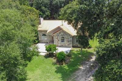 Home For Sale in Weirsdale, Florida