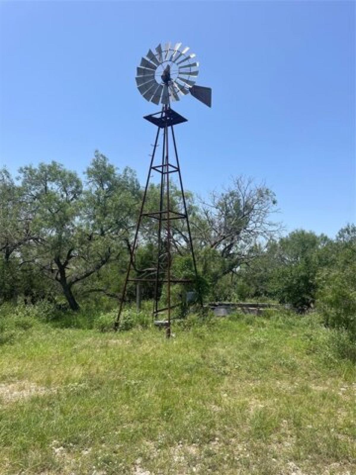 Picture of Residential Land For Sale in Benavides, Texas, United States