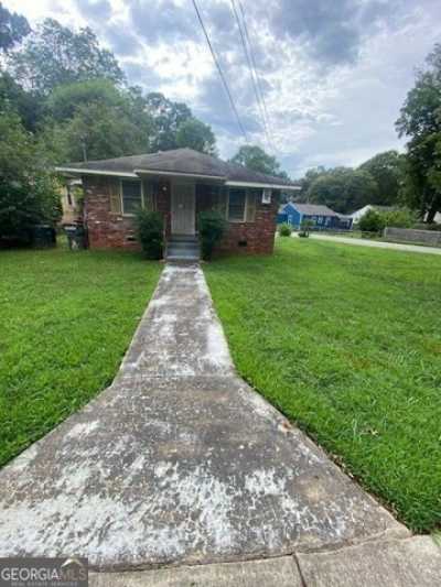 Home For Rent in East Point, Georgia