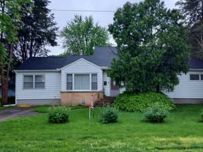 Home For Sale in Tuscola, Illinois