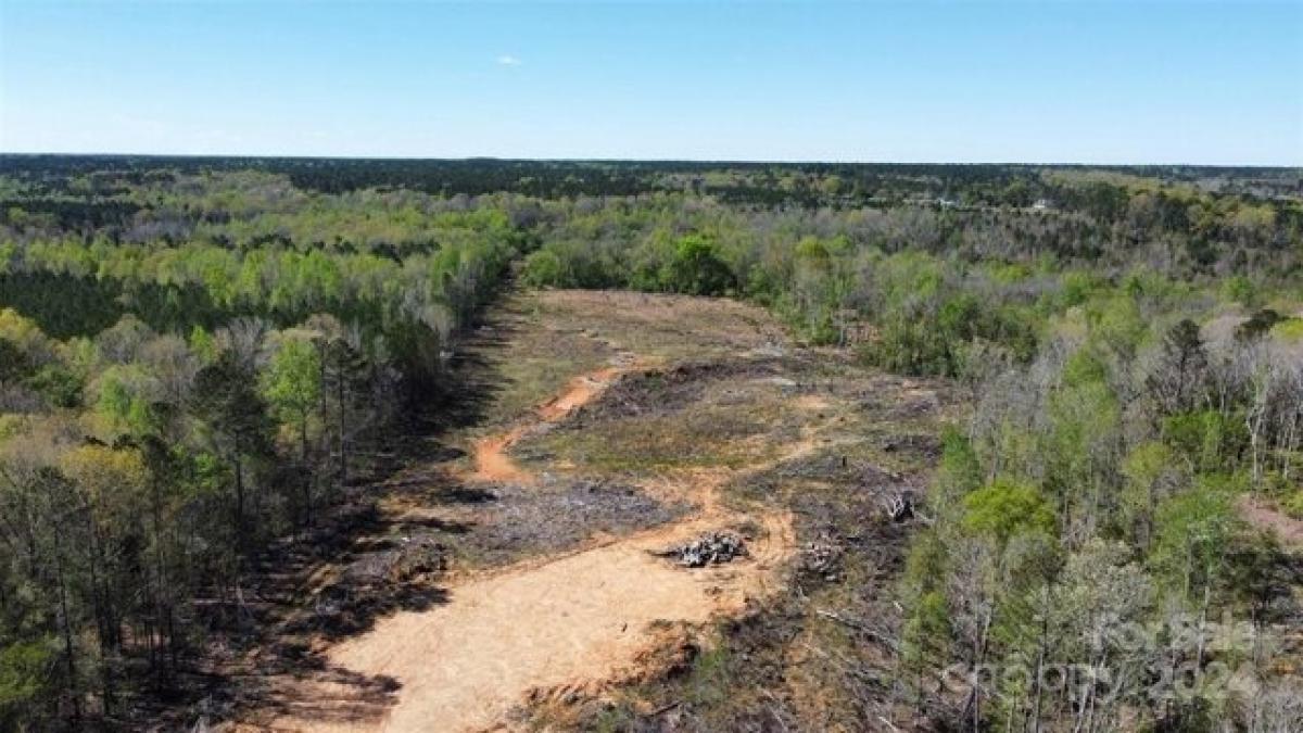 Picture of Residential Land For Sale in Kershaw, South Carolina, United States