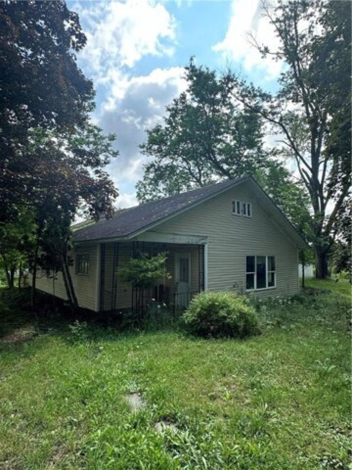 Picture of Home For Sale in Oxford, New York, United States