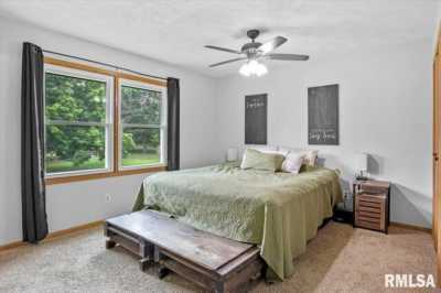 Home For Sale in Waverly, Illinois