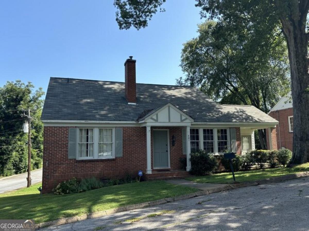 Picture of Home For Sale in West Point, Georgia, United States