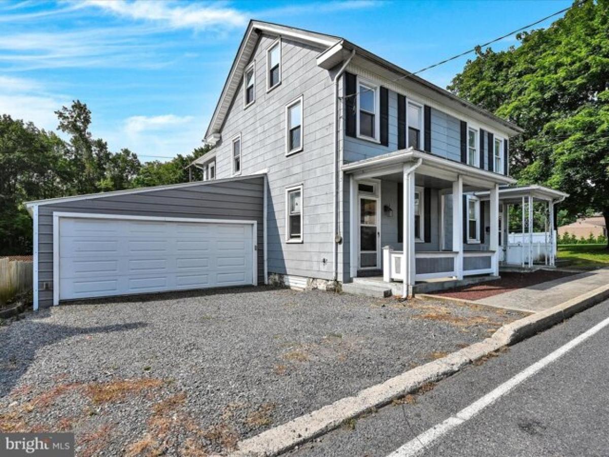 Picture of Home For Sale in Tremont, Pennsylvania, United States