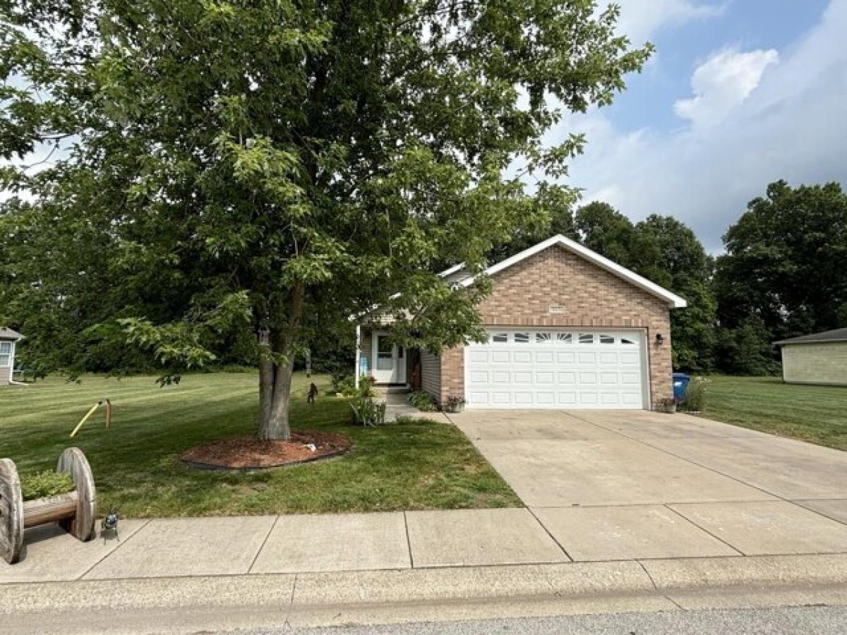 Picture of Home For Sale in Demotte, Indiana, United States