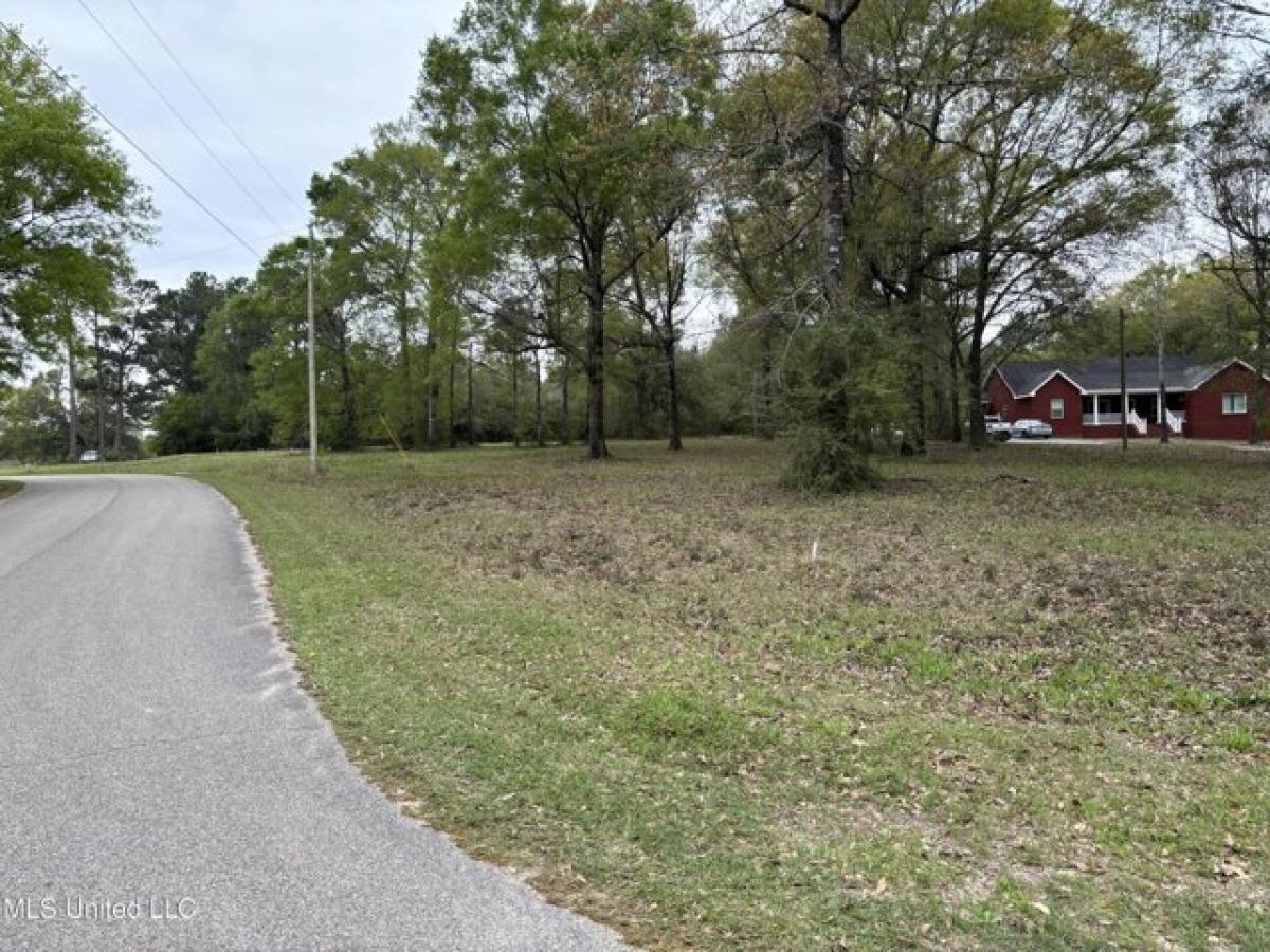 Picture of Residential Land For Sale in Biloxi, Mississippi, United States