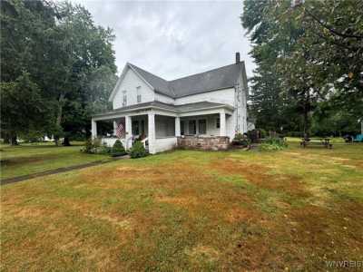 Home For Sale in Orchard Park, New York