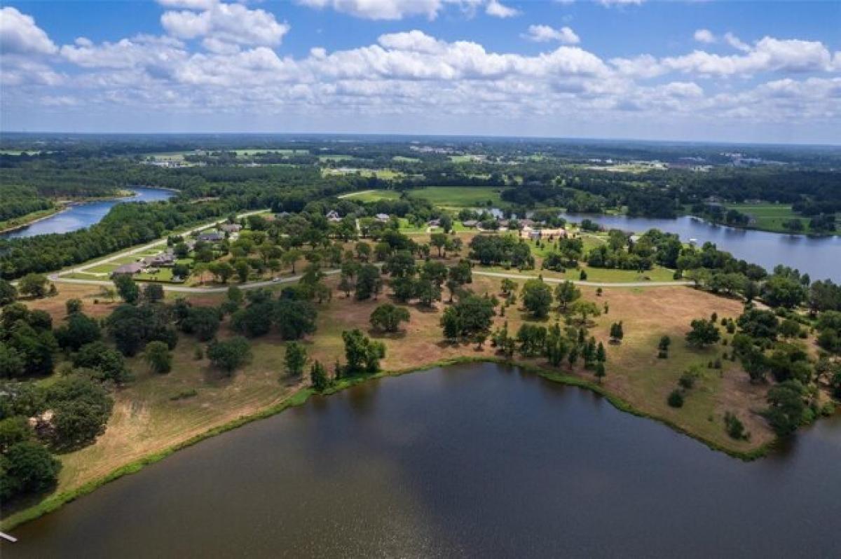 Picture of Residential Land For Sale in Mount Pleasant, Texas, United States