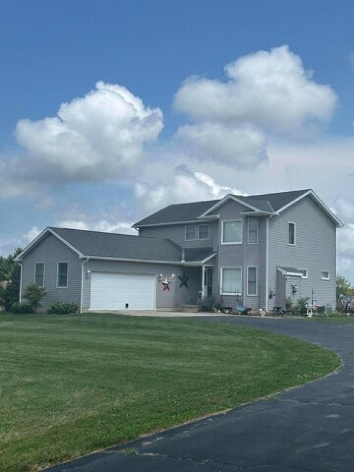 Picture of Home For Sale in East Liberty, Ohio, United States