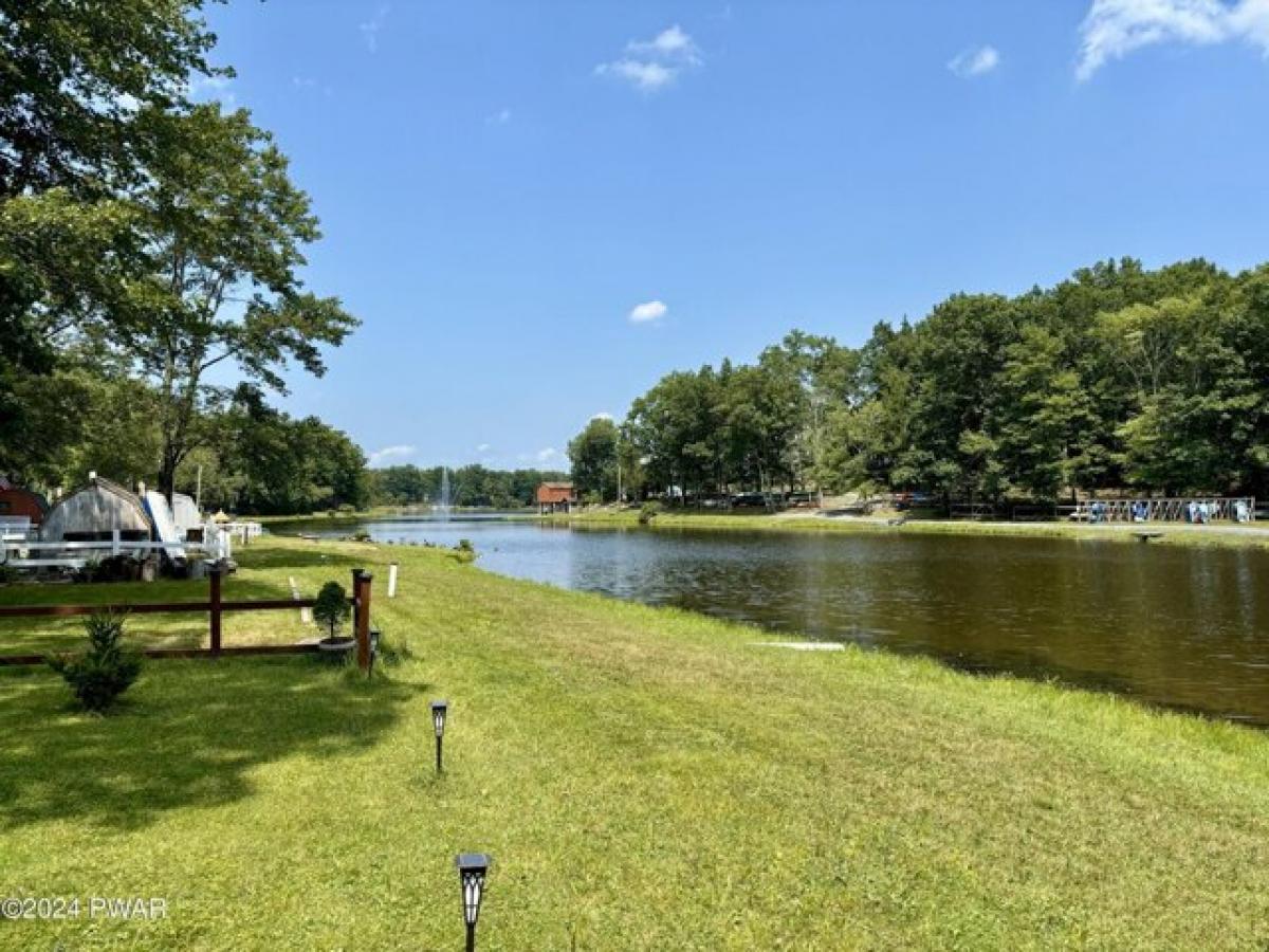 Picture of Home For Sale in Milford, Pennsylvania, United States