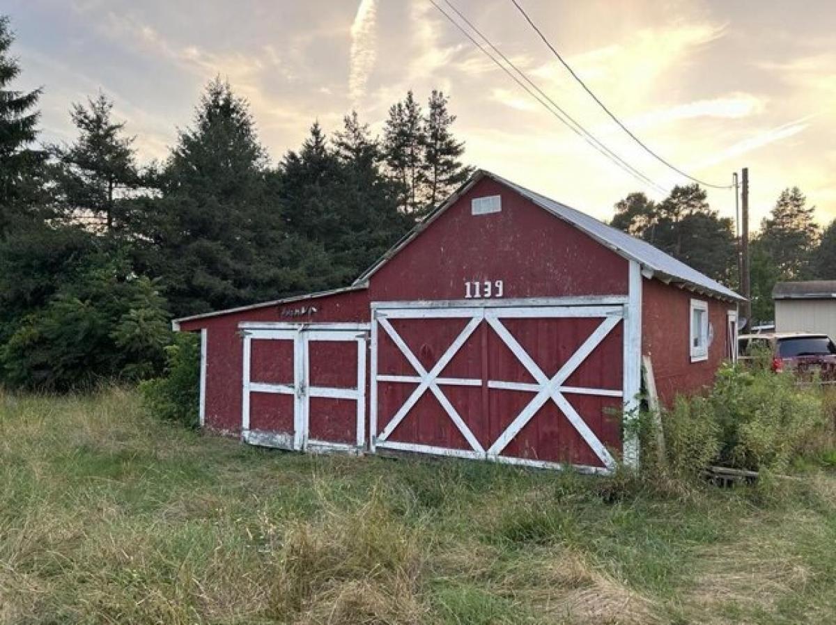 Picture of Home For Sale in Beaver Dams, New York, United States