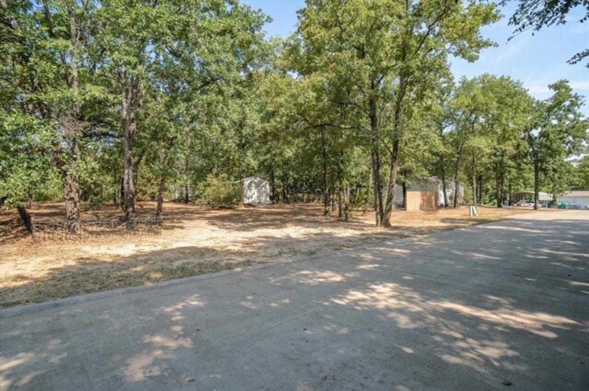 Picture of Residential Land For Sale in Gun Barrel City, Texas, United States