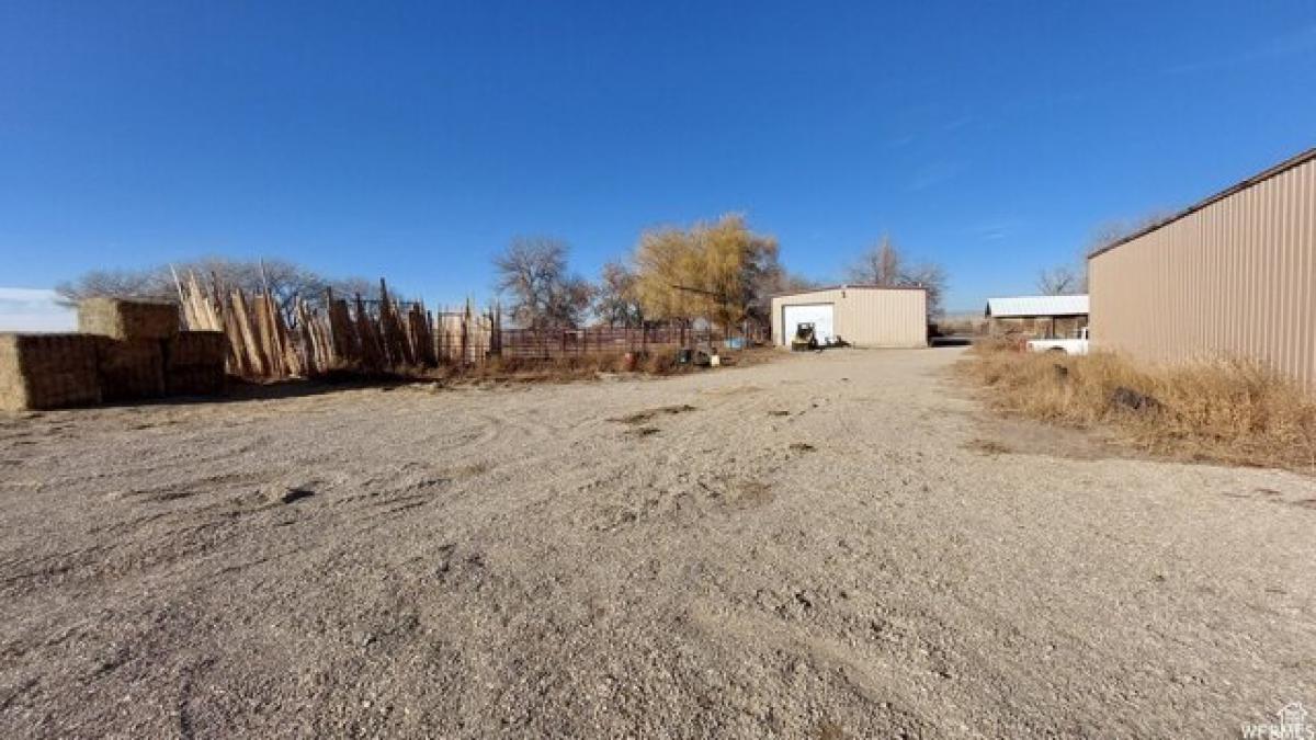 Picture of Home For Sale in Myton, Utah, United States