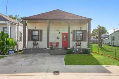 Home For Sale in Harvey, Louisiana