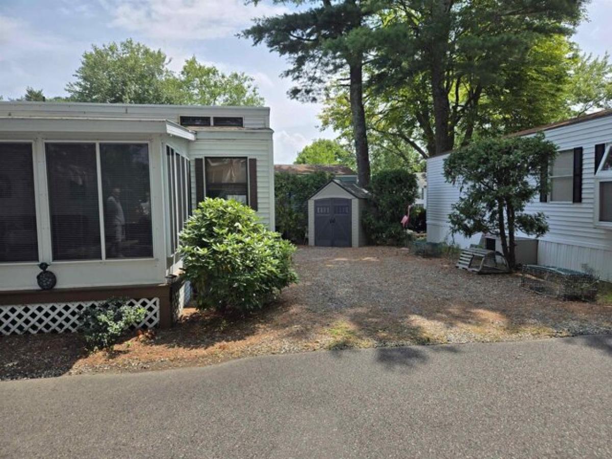 Picture of Home For Sale in Seabrook, New Hampshire, United States