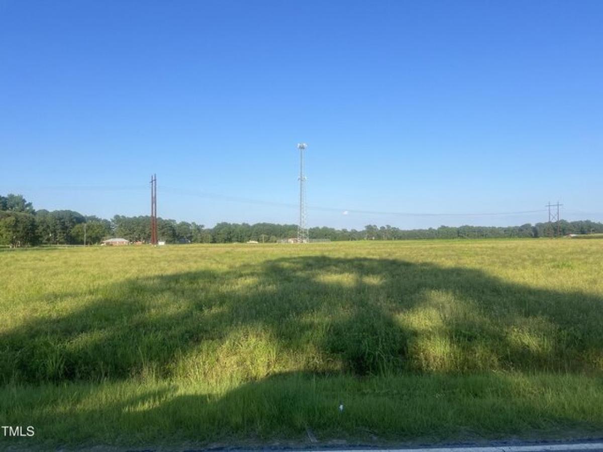 Picture of Residential Land For Sale in Four Oaks, North Carolina, United States