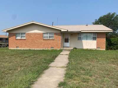 Home For Sale in Spearman, Texas