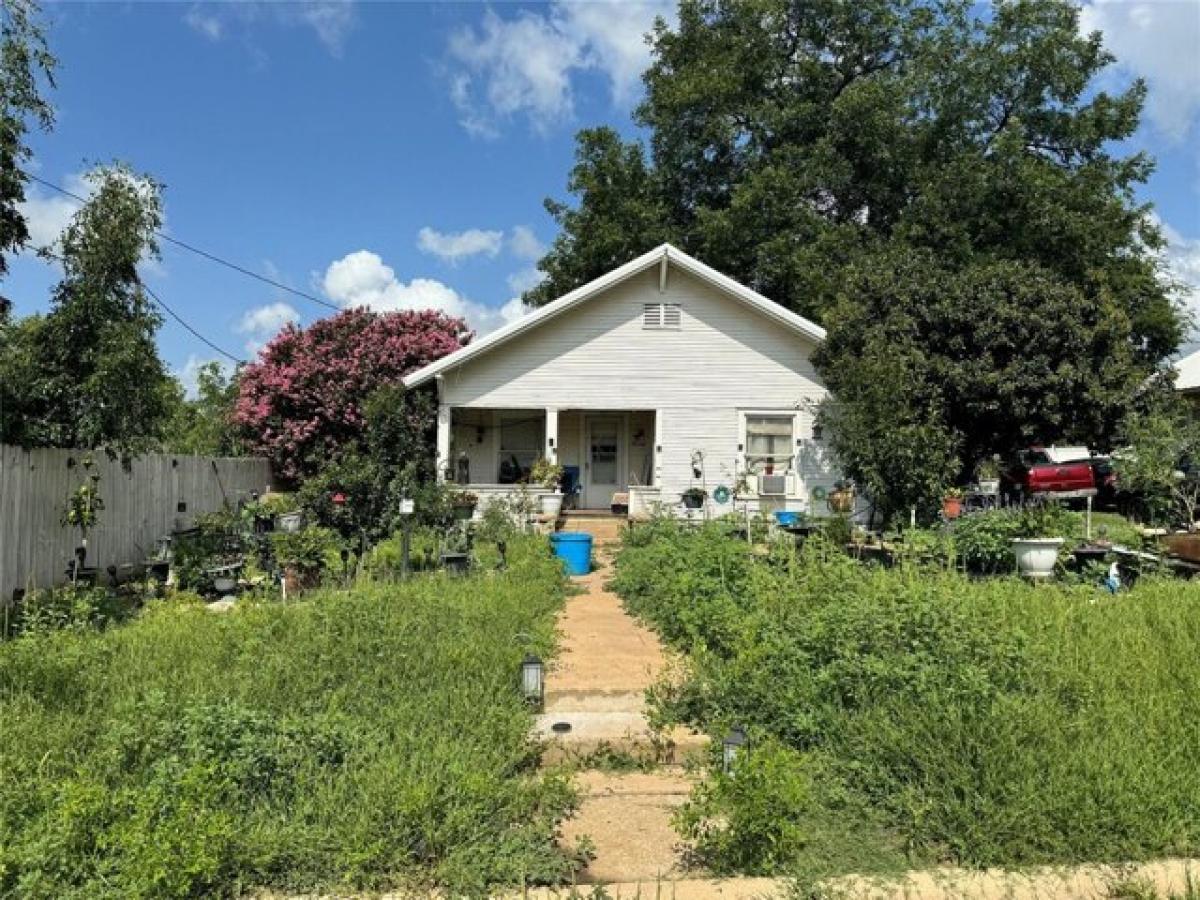 Picture of Home For Sale in Santa Anna, Texas, United States