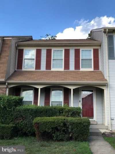 Home For Sale in Centreville, Virginia