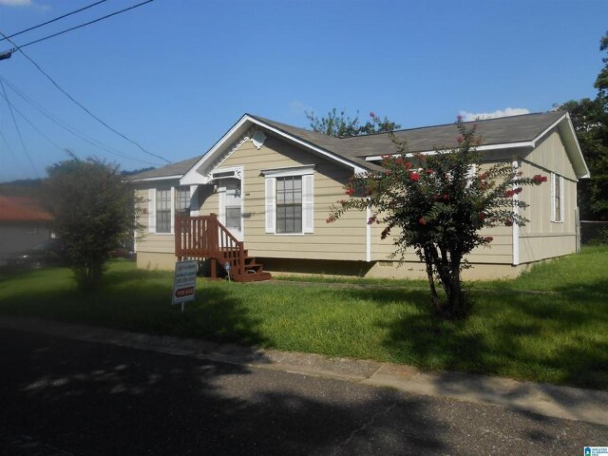 Picture of Home For Sale in Bessemer, Alabama, United States