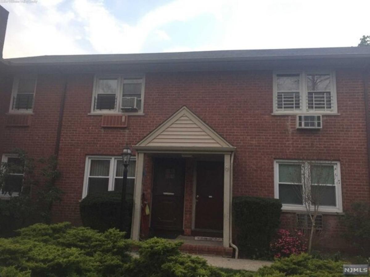 Picture of Home For Rent in Fair Lawn, New Jersey, United States