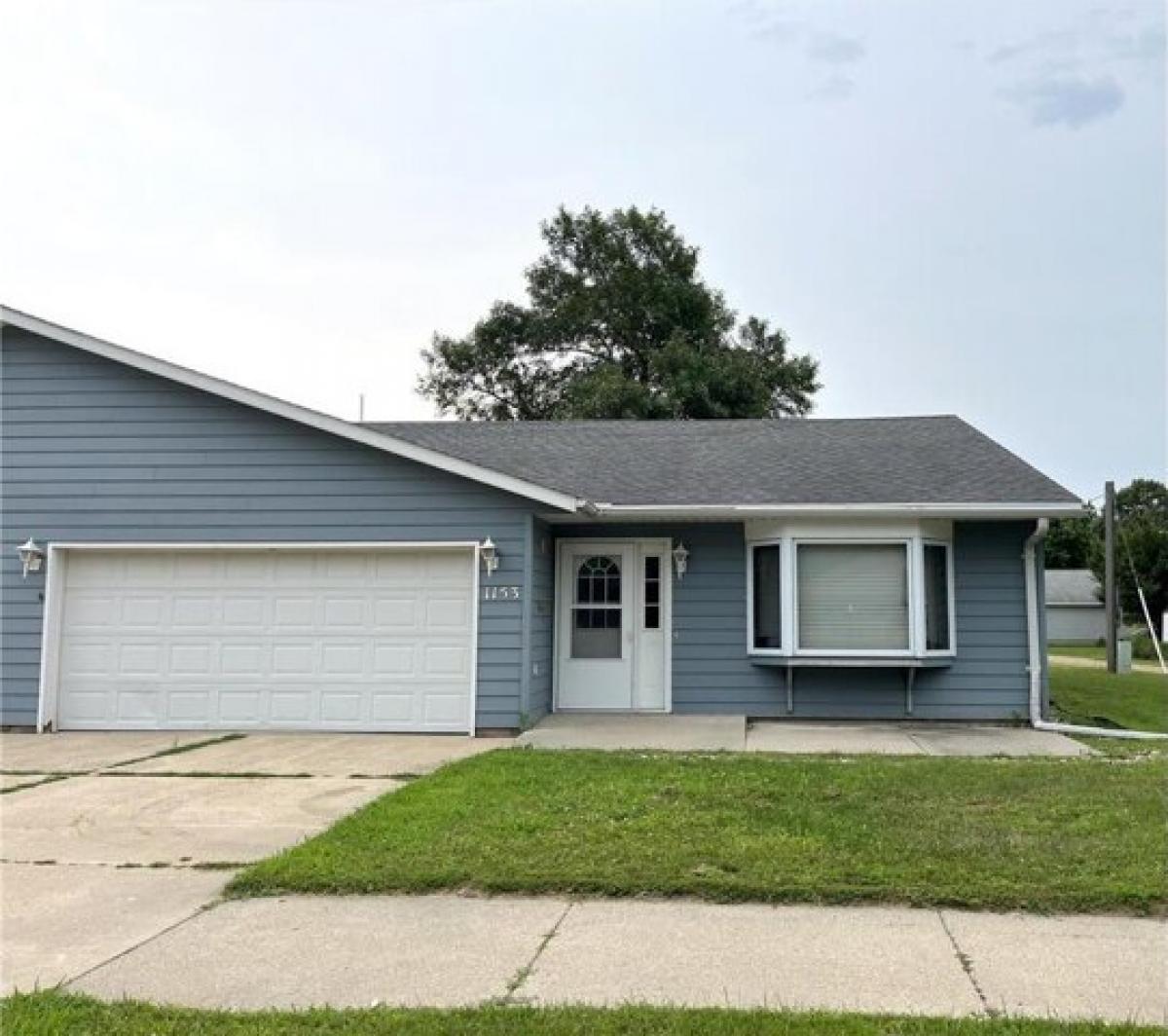 Picture of Home For Sale in Windom, Minnesota, United States