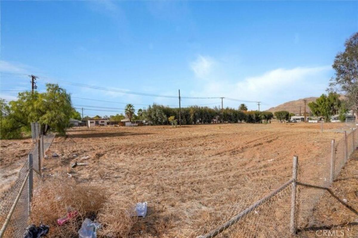 Picture of Residential Land For Sale in Moreno Valley, California, United States