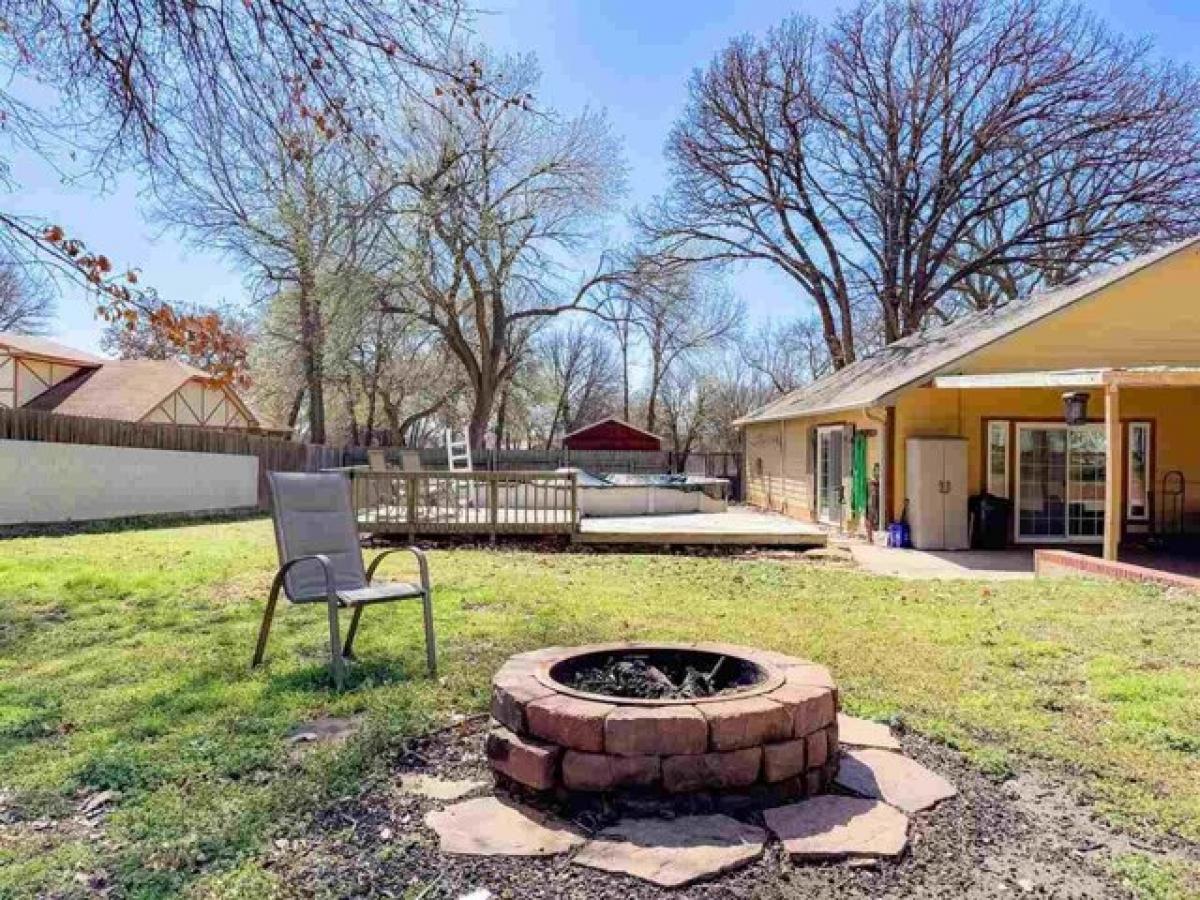 Picture of Home For Sale in Ponca City, Oklahoma, United States