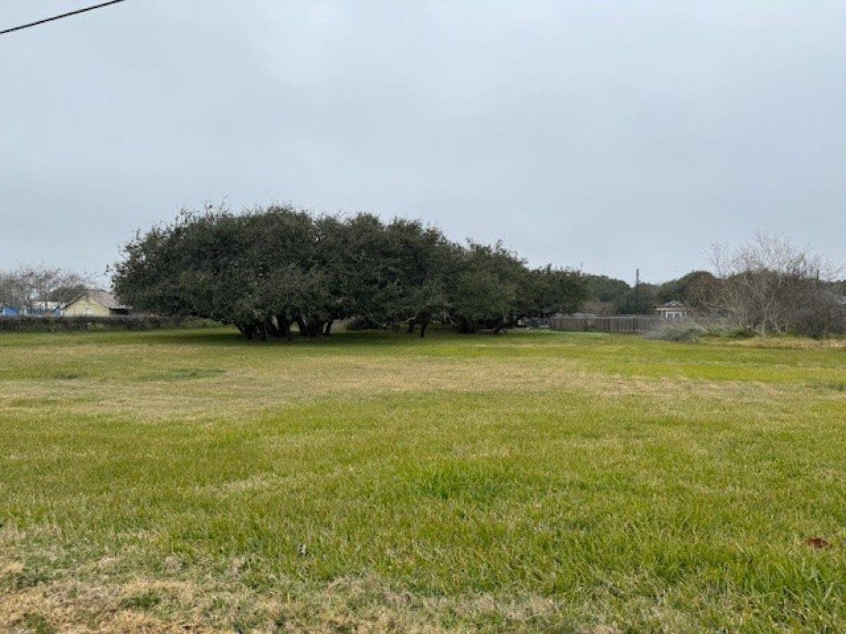 Picture of Residential Land For Sale in Aransas Pass, Texas, United States