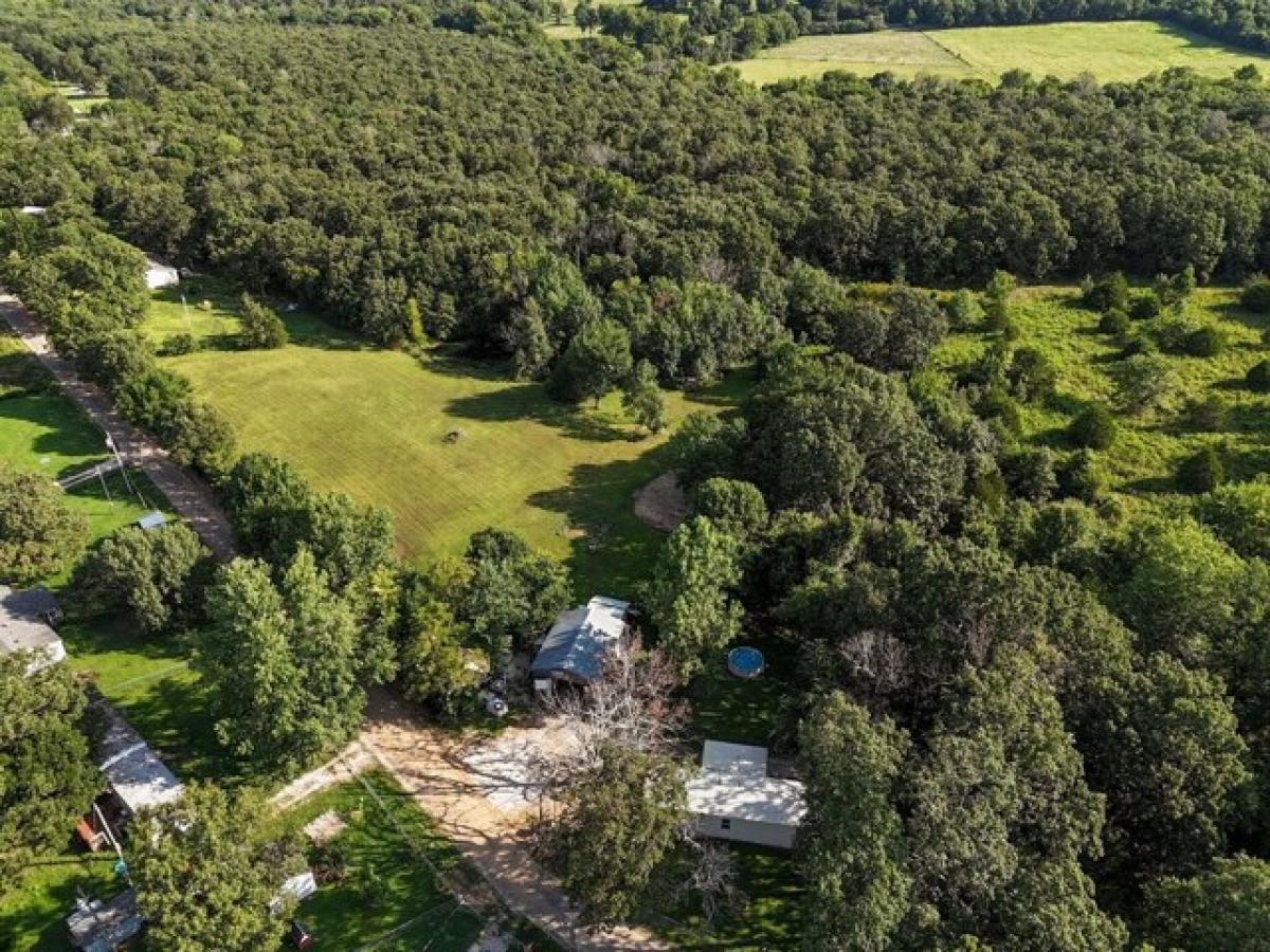 Picture of Home For Sale in Ash Grove, Missouri, United States