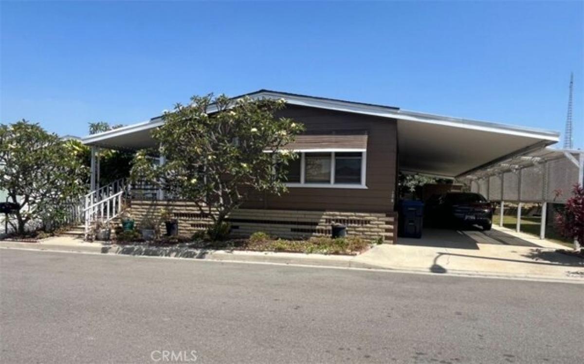 Picture of Home For Sale in Compton, California, United States