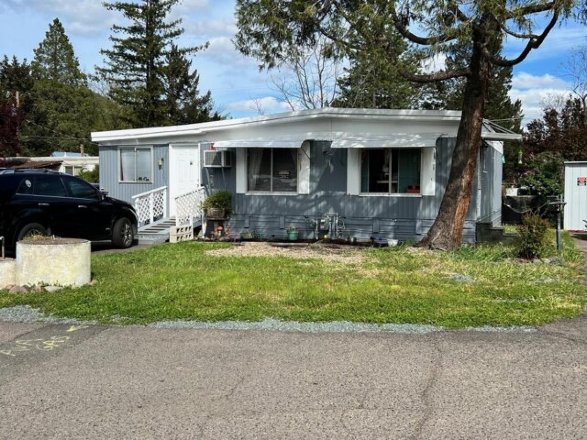 Picture of Home For Sale in Gold Hill, Oregon, United States